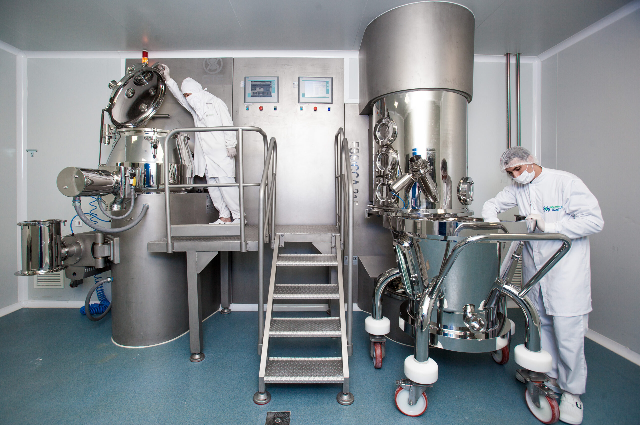 two-scientists-working-in-a-lab-2023-11-27-05-30-16-utc